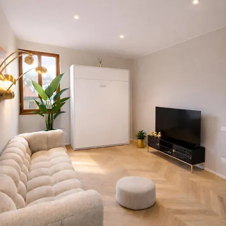 Apartament Luxury Design In The Heart Of *